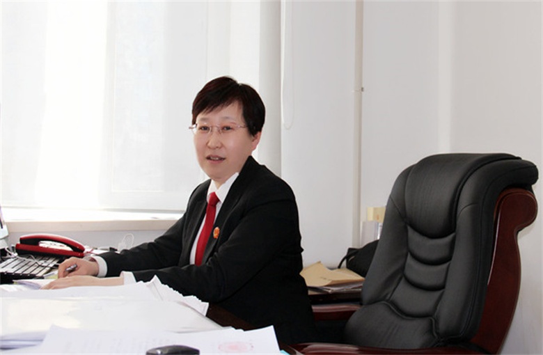 王海波:全市法院办案标兵